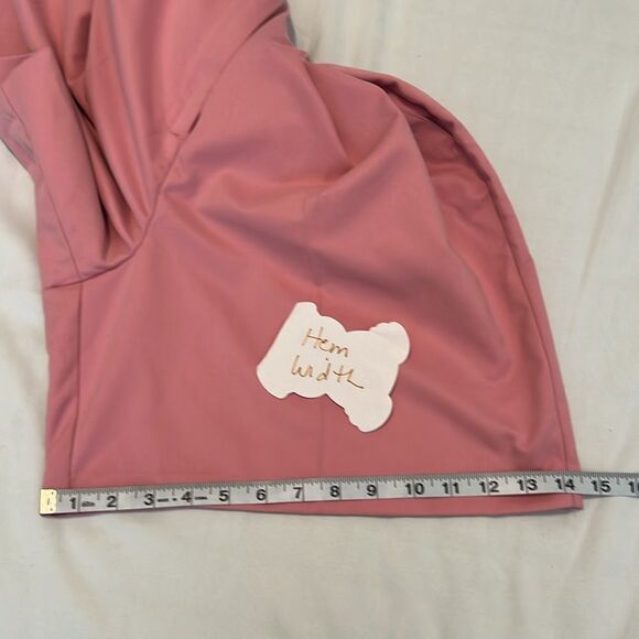 Izod Womens size 14 pink pleated shorts side and back pockets belt loops EUC - Picture 12 of 12